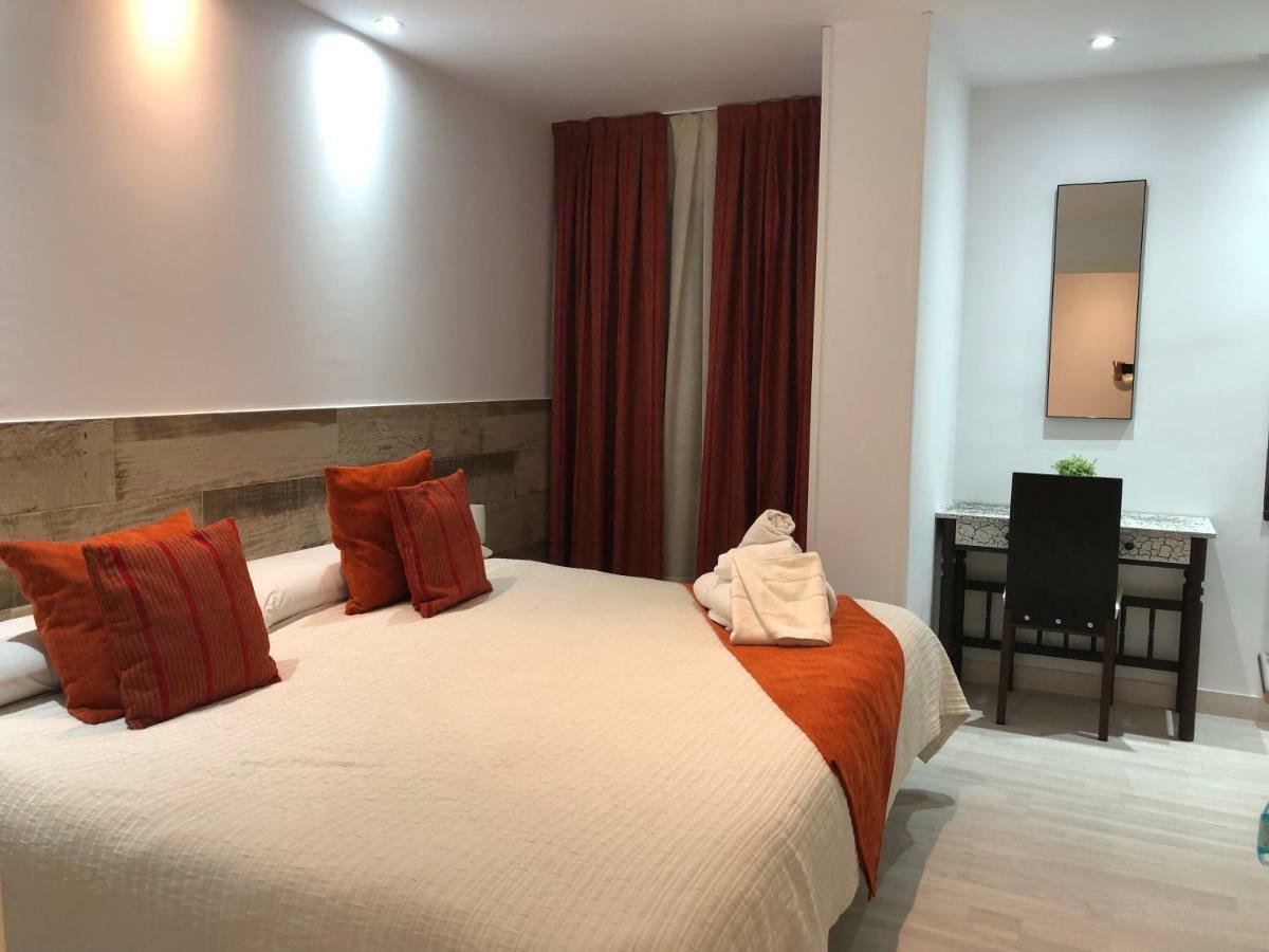 Hotel Tres Estrellas Casa Maribona Gela El Puente  Esterno foto