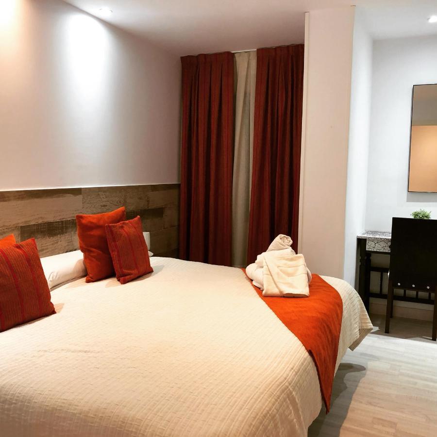 Hotel Tres Estrellas Casa Maribona Gela El Puente  Esterno foto